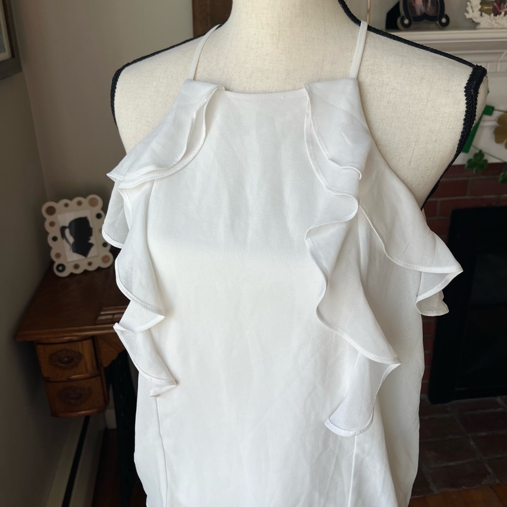 Monteau | White Ruffle Tank - Picture 2 of 10